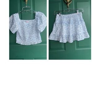 Design History size large floral top and skort set